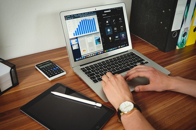 1769826690355479.jpg student-5224082_640.jpg